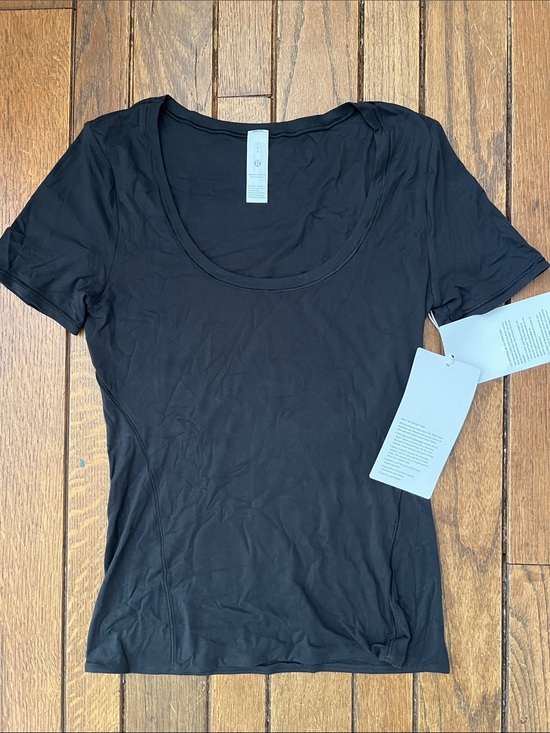 lululemon athletica Tops - Lululemon Black Nulu Scoopneck Short Sleeve Tee Size S NWT